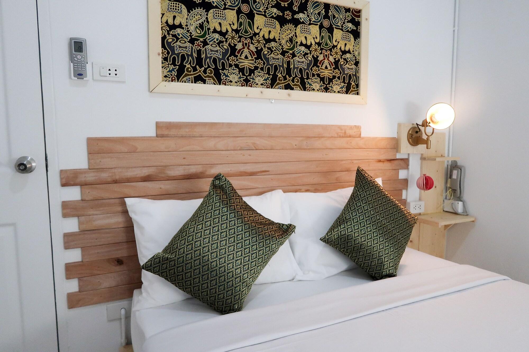 Baan Urt Suratthani Airport Hotel Σούρατ Τανί Εξωτερικό φωτογραφία