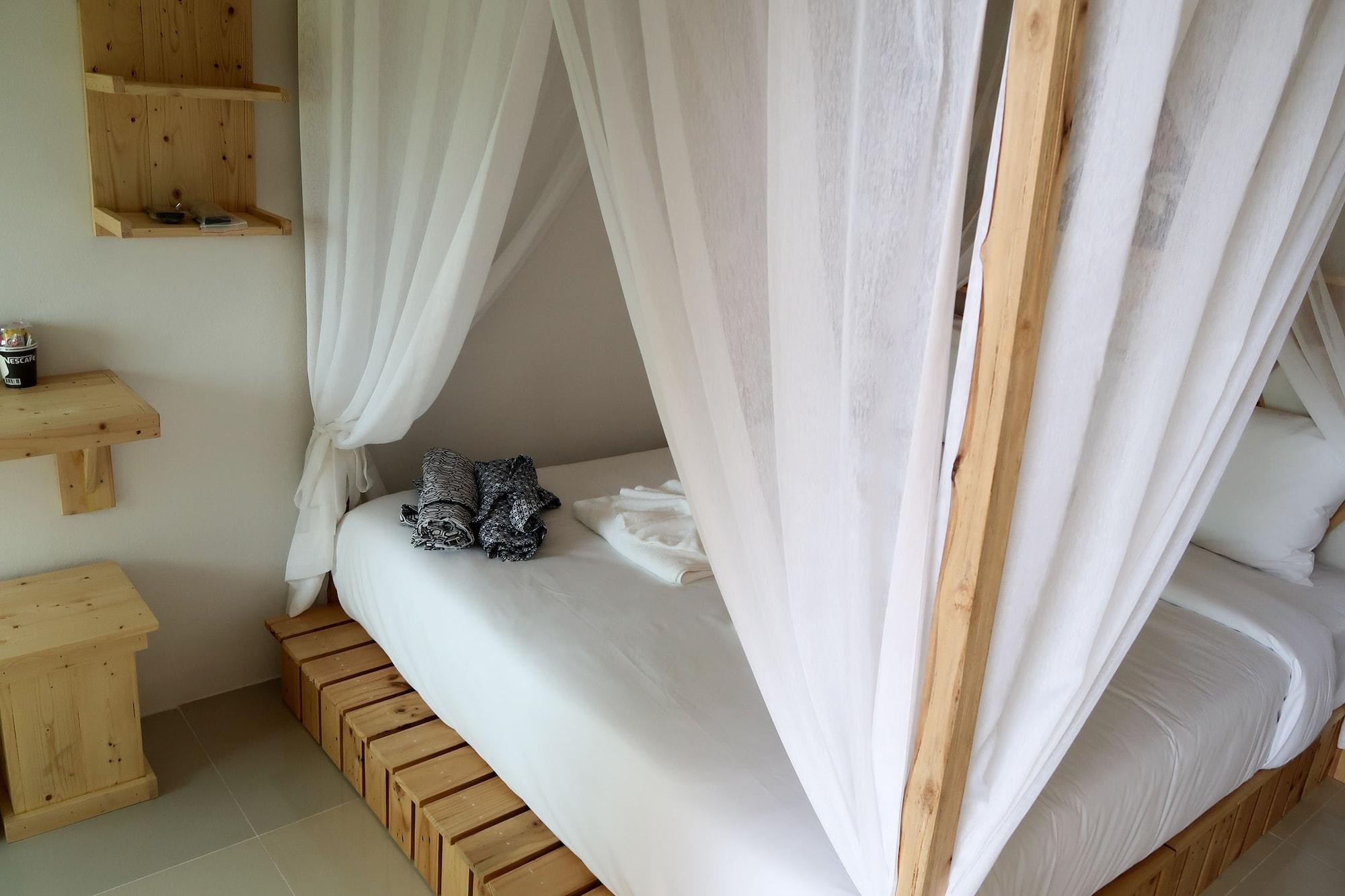 Baan Urt Suratthani Airport Hotel Σούρατ Τανί Εξωτερικό φωτογραφία